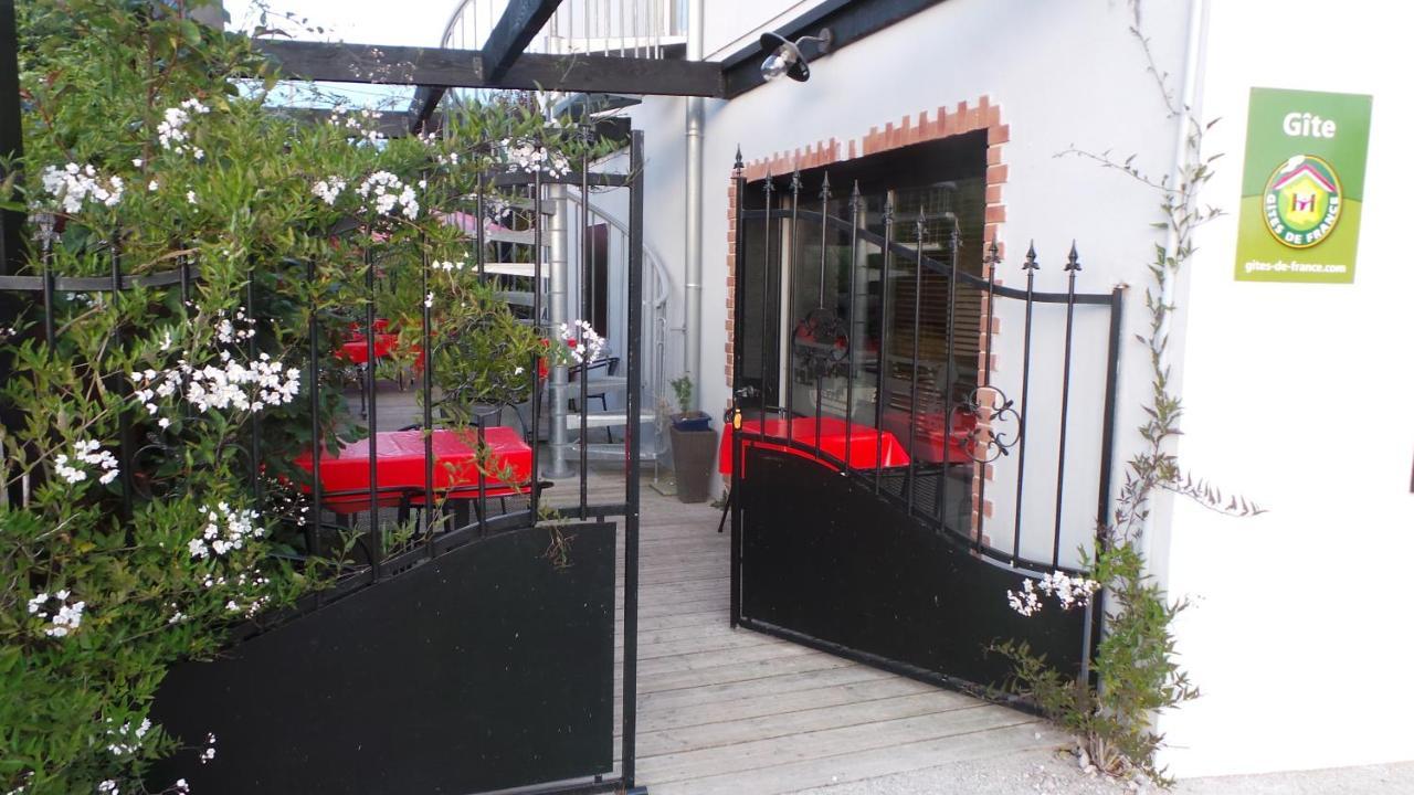 Appartements De L'Auberge Du Chemin De Fer Lanester Exterior foto